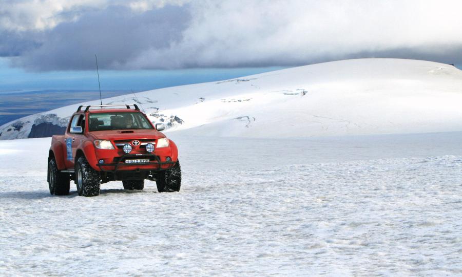  Toyota Hilux Invincible Double Cab Arctic Trucks 2010 года  (фото 5 из 5)